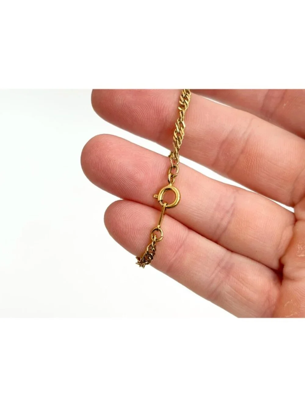 Stackable Gold Toned Curb Chain Minimalist 80's Vintage Bracelet